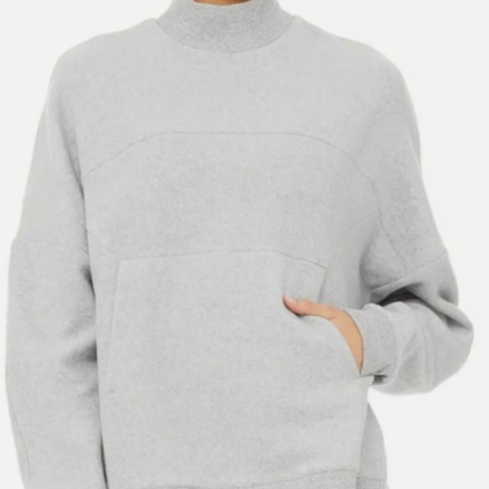 Alo Yoga Mock Neck Sweatshirt - Segment Pullover Dove Grey